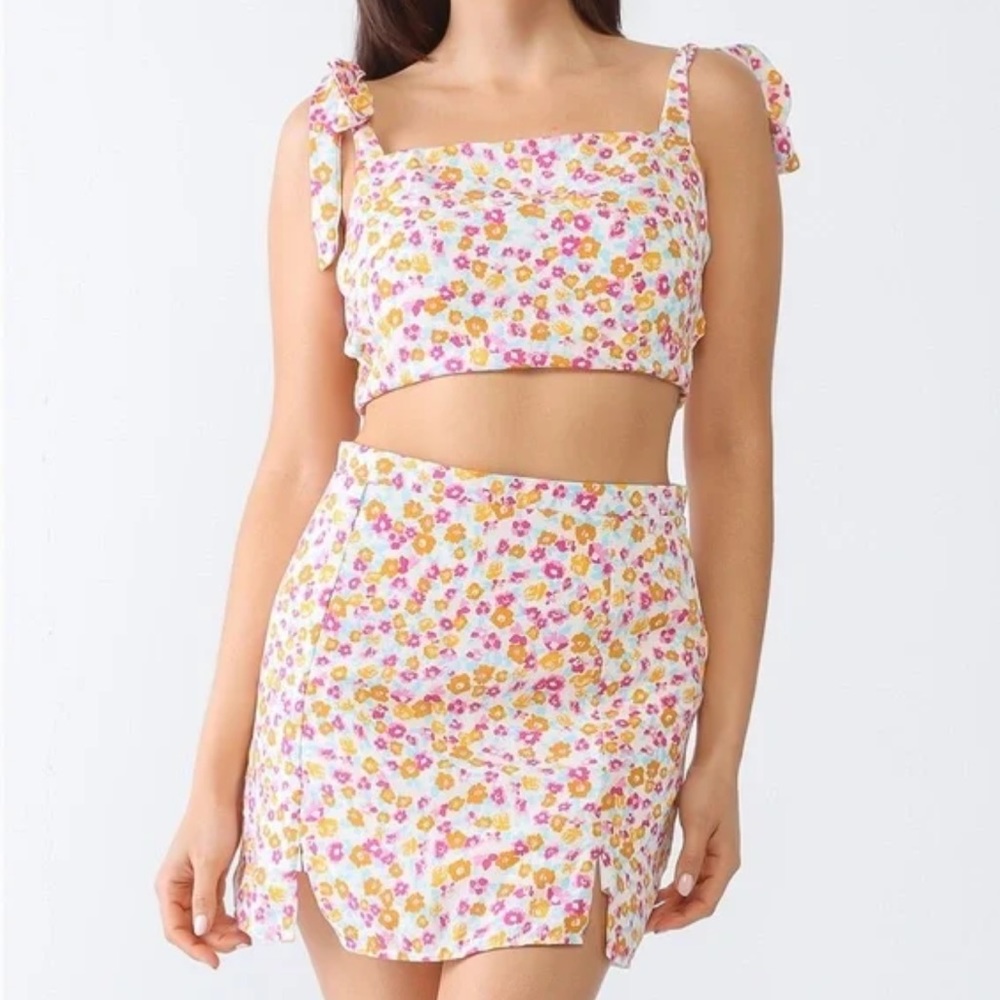 NWT Vici for Le Lis springtime floral crop top and mini skirt ditsy daisy set